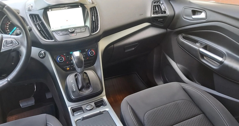 Ford Kuga cena 78800 przebieg: 151000, rok produkcji 2017 z Elbląg małe 379